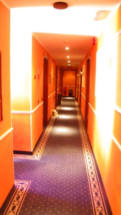 Alloggio Colombo Hotel Piacenza Exterior photo